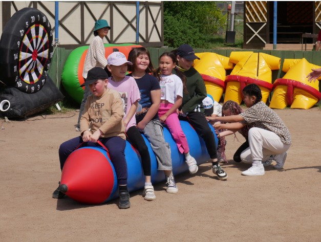 Сотрудники Роспотребнадзора по Республике Бурятия активно провели время с детьми.
