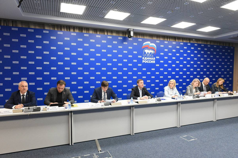 «Единая Россия»: Ситуация с капремонтом и строительством школ стабилизировалась в большинстве регионов. «Единая Россия»: Ситуация с капремонтом и строительством школ стабилизировалась в большинстве регионов.