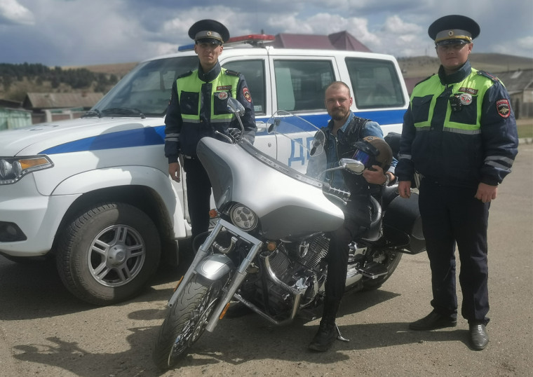 Автоинспекторы Бичурского района призвали мотоциклистов быть внимательными на дорогах.