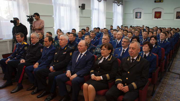 Представлен назначенный Указом Президента Российской Федерации прокурор Республики Бурятия.